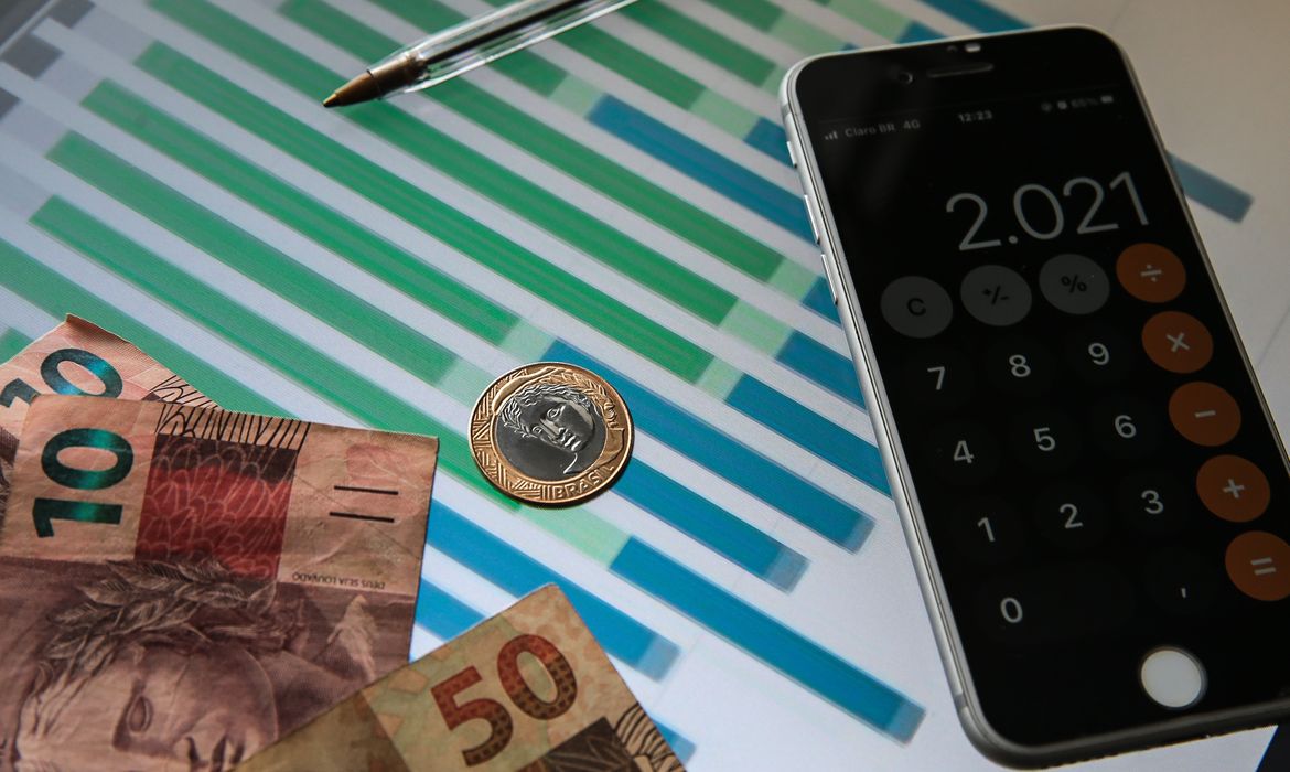 BC divulga superávit das contas públicas em abril