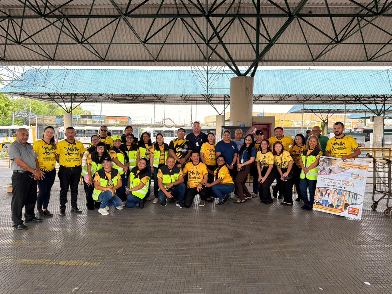 Prefeitura de Manaus faz ação educativa no Terminal 5, no São José