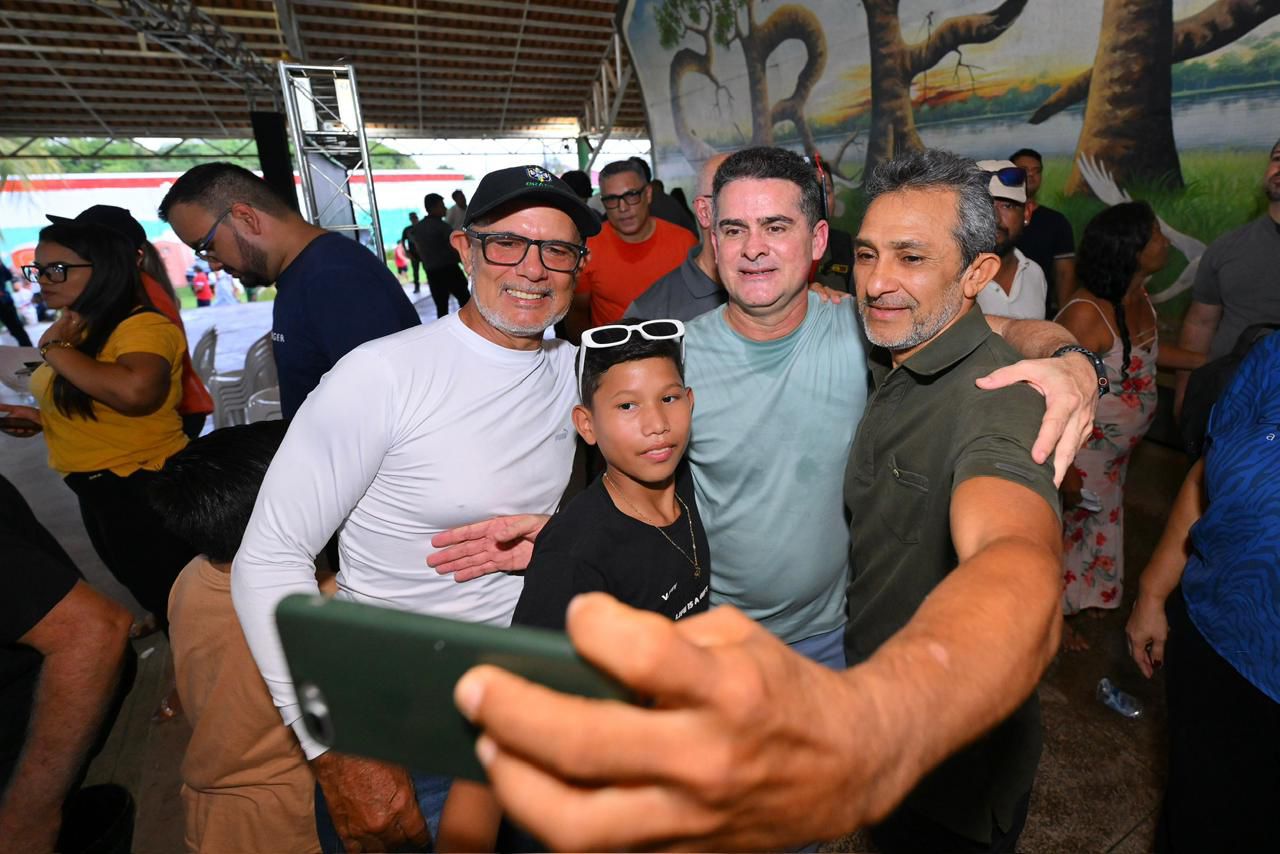 David Almeida aparece no segundo turno em pesquisa IPEN no AM