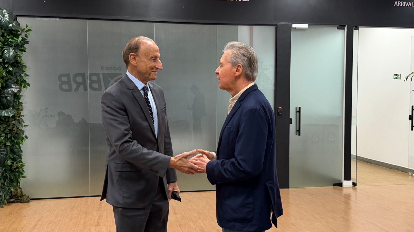Arthur Virgílio e Fiesp discutem futuro da Zona Franca