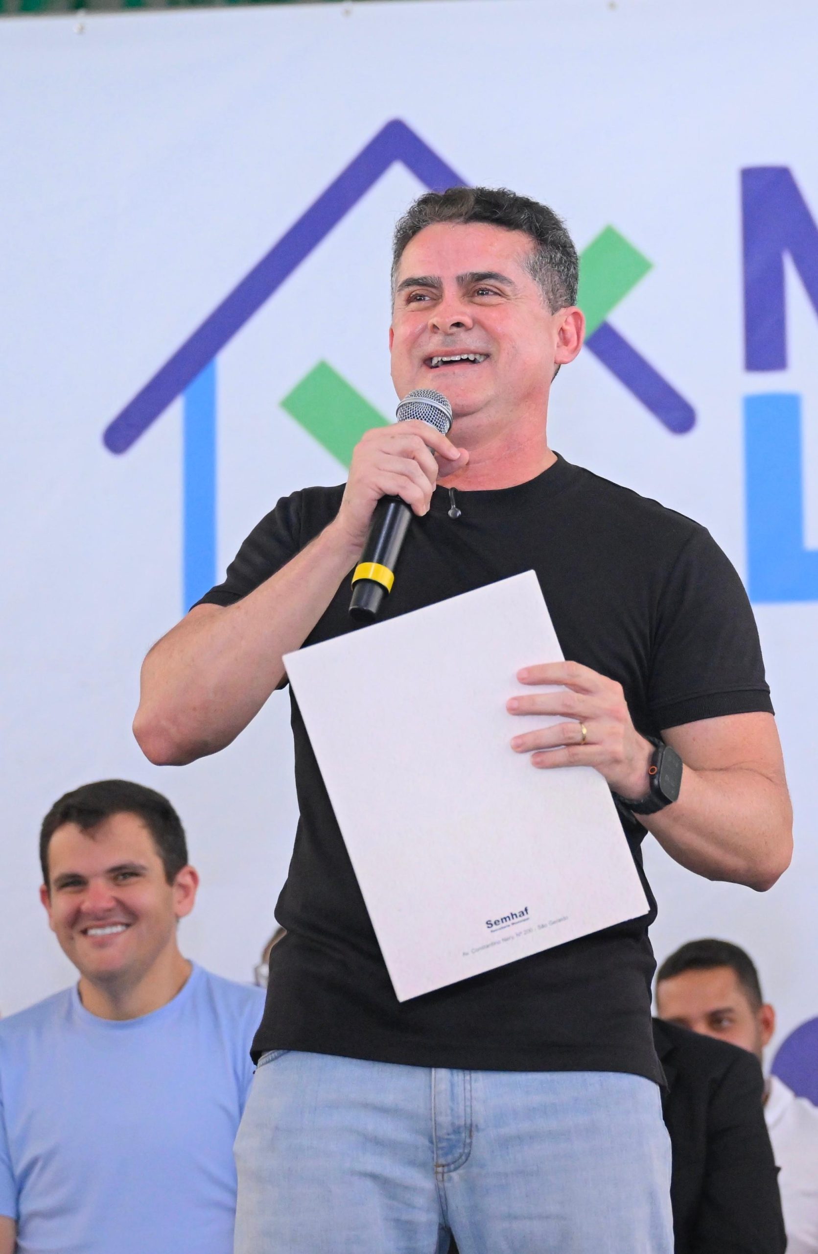 Bilhões em caixa e falta de resultados geram críticas