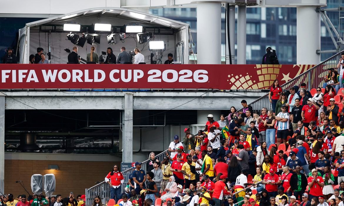 Idec alerta sobre exposição à publicidade de bets no futebol
