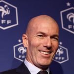 França oficializa Zidane após era Deschamps