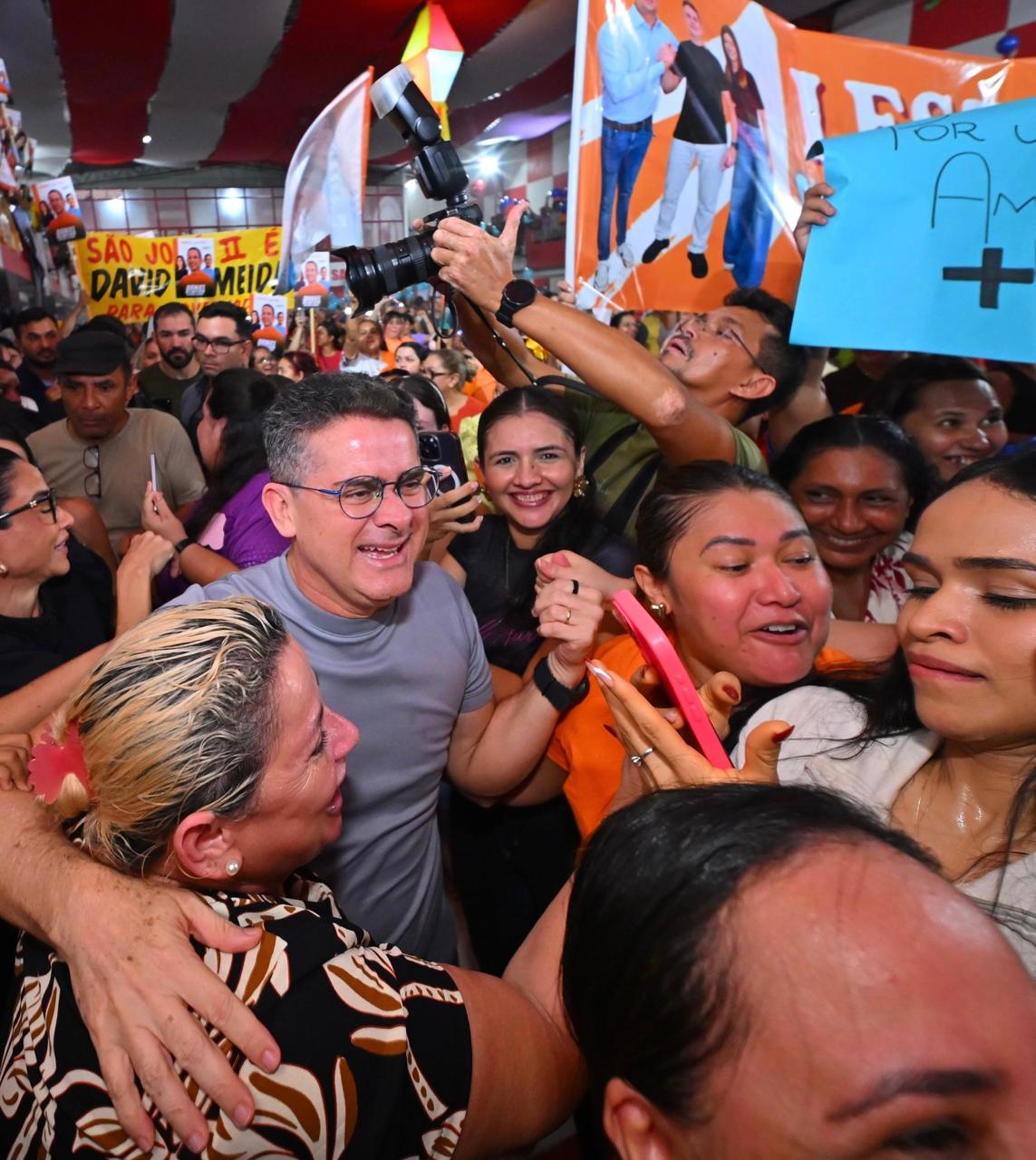 São José reúne 1,2 mil apoiadores em encontro de David Almeida