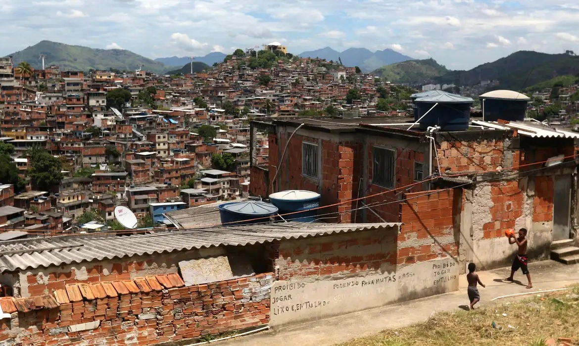 Desigualdade racial afeta mobilidade social de jovens no Brasil
