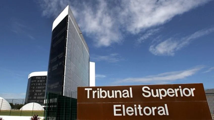TSE combate manipulação digital durante eleições