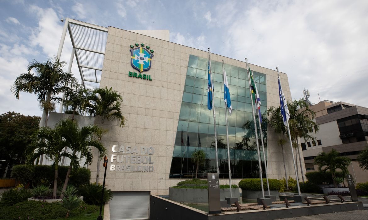 CBF muda regras para aumentar tempo de bola rolando