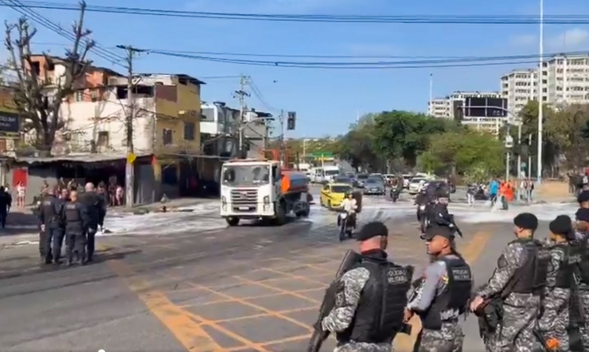 Protestos deixam trânsito complicado na zona norte do Rio