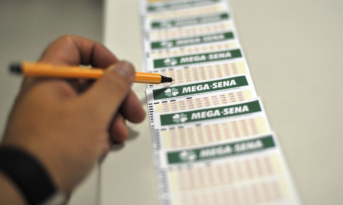 Como apostar na Mega-Sena e concorrer a R$ 35 milhões