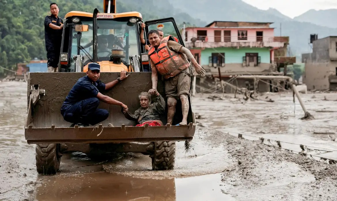 Turistas de vários países desaparecem no Nepal