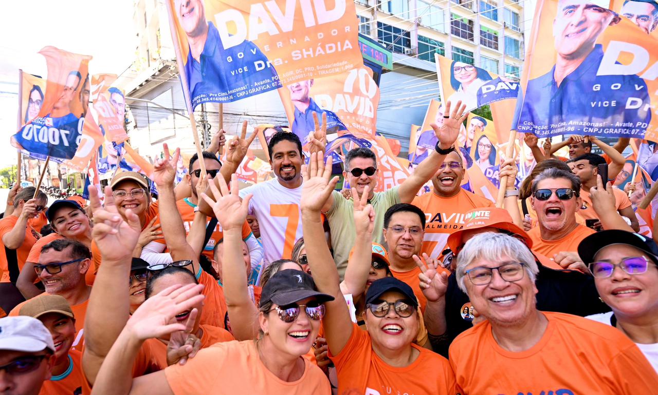 Bandeiraços movimentam diferentes zonas de Manaus neste domingo