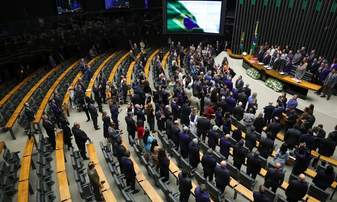 Taxa das blusinhas entra na pauta da Câmara