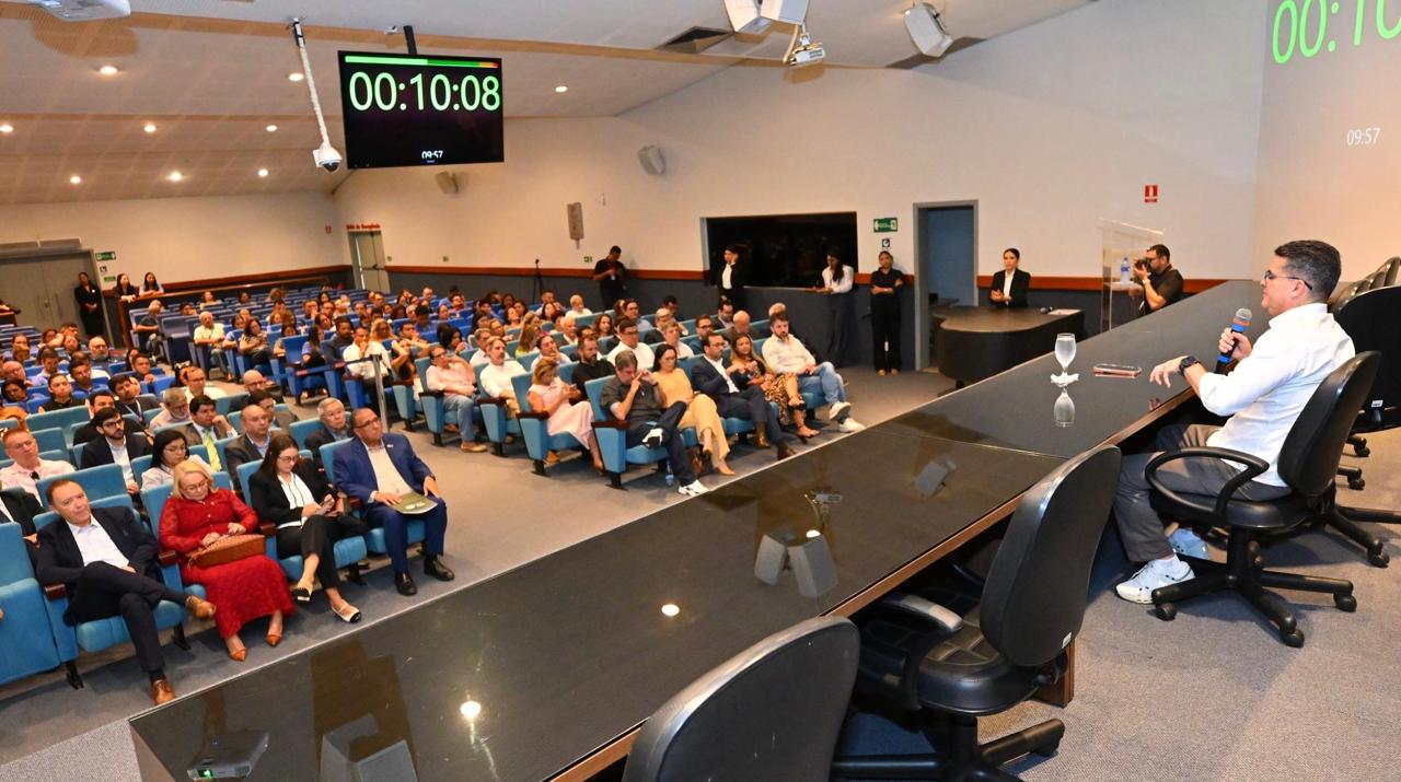 David Almeida defende acompanhamento permanente da Zona Franca após Reforma Tributária