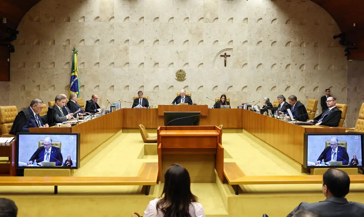 Fachin defende atuação colegiada do STF em análise envolvendo Alexandre de Moraes