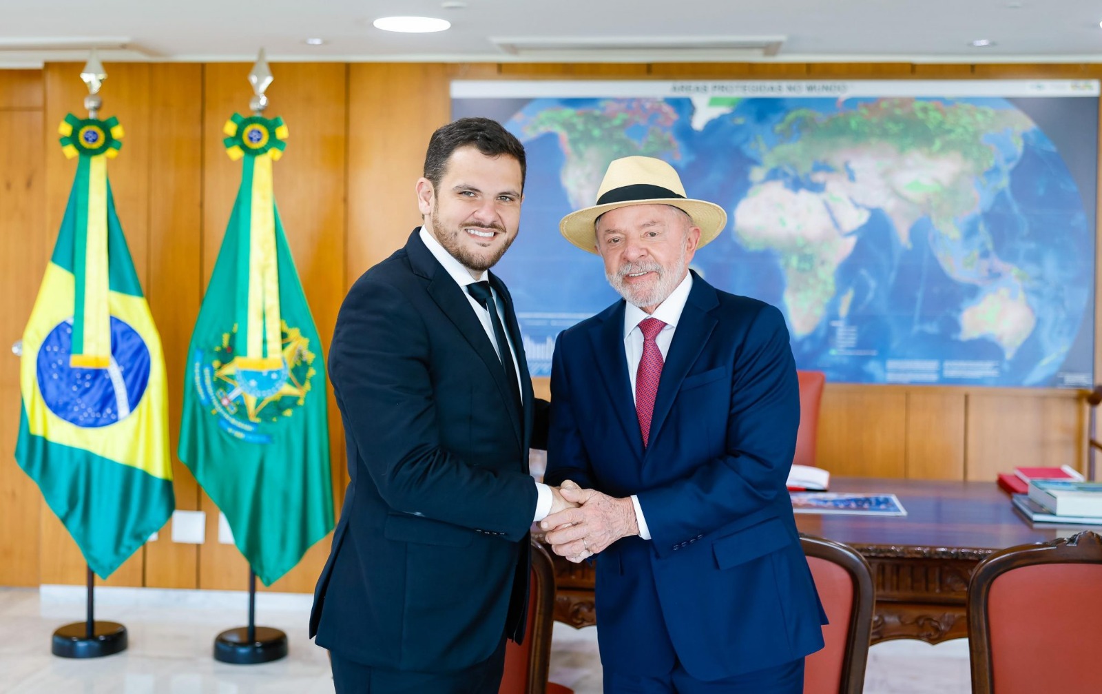 Prefeitura anuncia R$ 100 milhões em Manaus