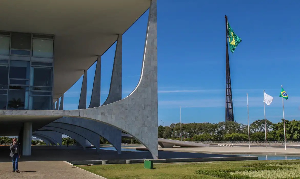 FNP apresenta prioridades dos municípios para próximo governo