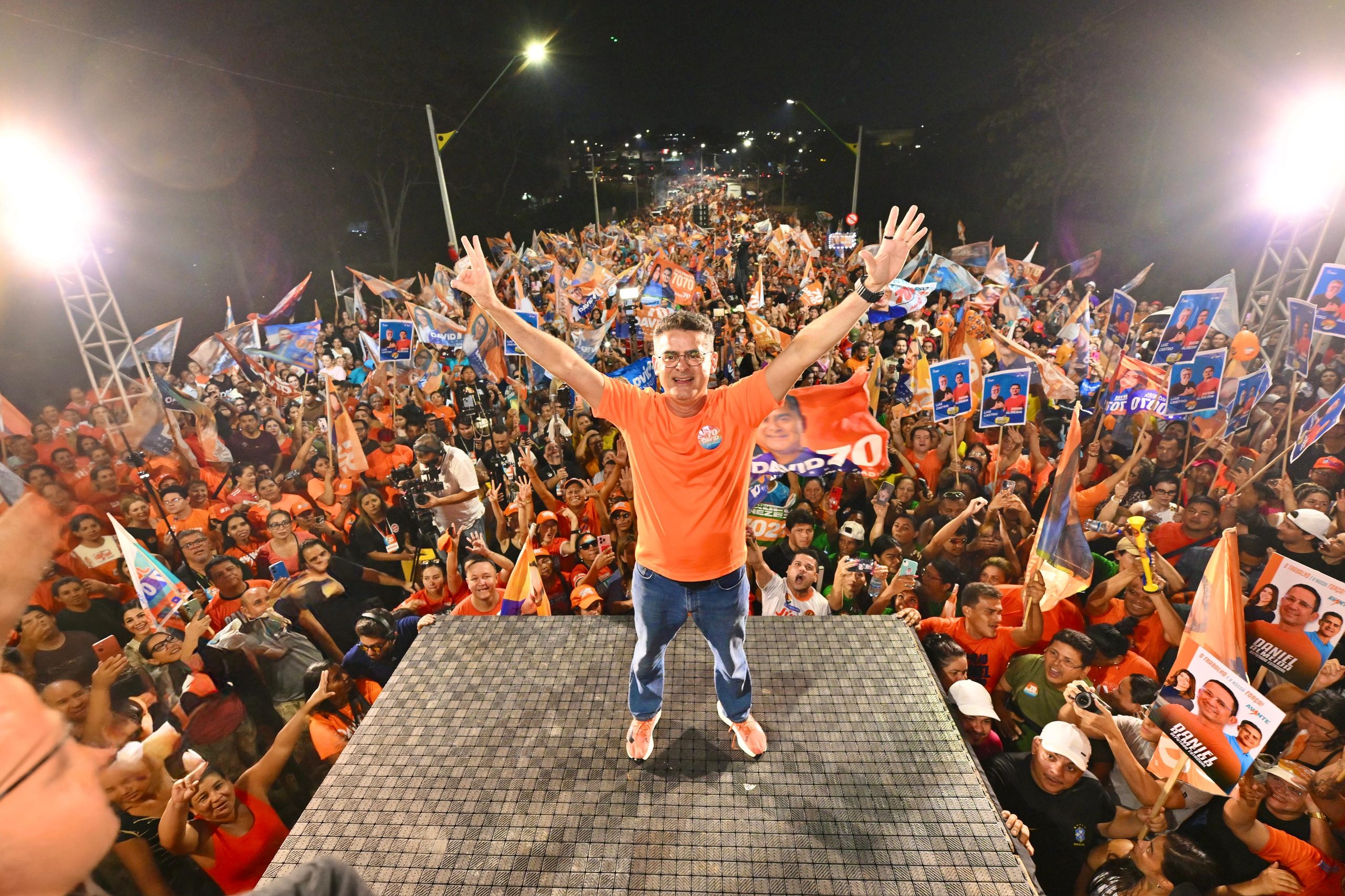 David Almeida cita obras viárias em propostas para Manaus